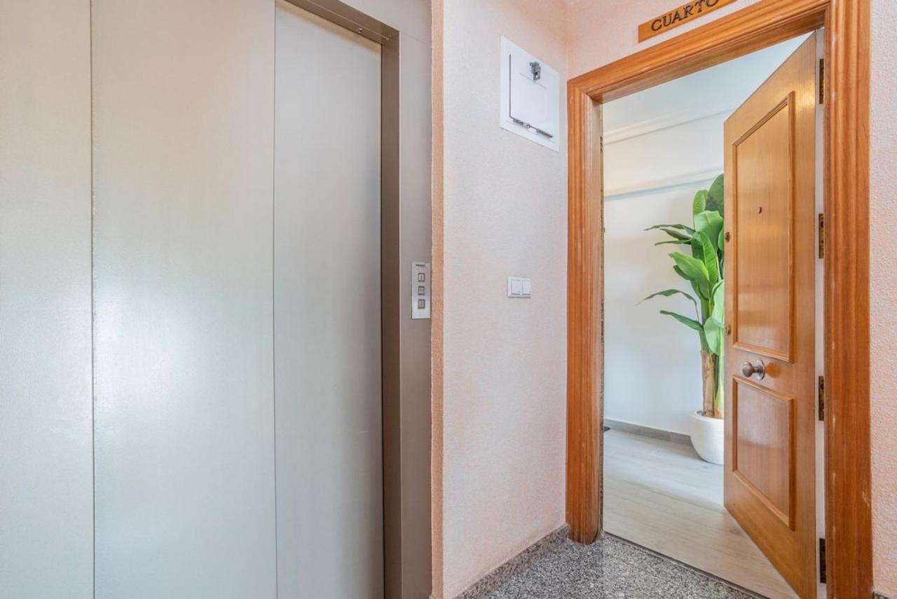 Torre Buena Vista Apartment *